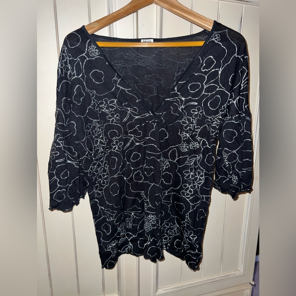 Splendid Black and Silver Flowered Blouse
